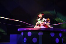 AKB48 チーム8 単独公演「Bee School」より。