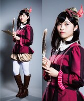 西田汐里（BEYOOOOONDS）扮するシェイクスピア。