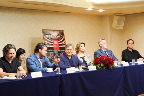 英国ロイヤル・オペラ 2019年日本公演「ファウスト」「オテロ」開幕記者会見より。(Photo by Ayano Tomozawa)