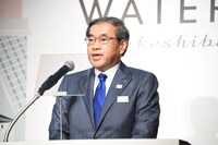 「WATERS takeshiba」プロジェクト発表会より。JR東日本の深澤祐二代表取締役社長。