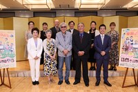 「松竹新喜劇 錦秋特別公演」製作発表より。