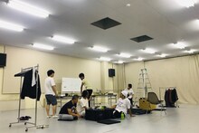 庭劇団ペニノ「『笑顔の砦』RE-CREATION」稽古の様子。