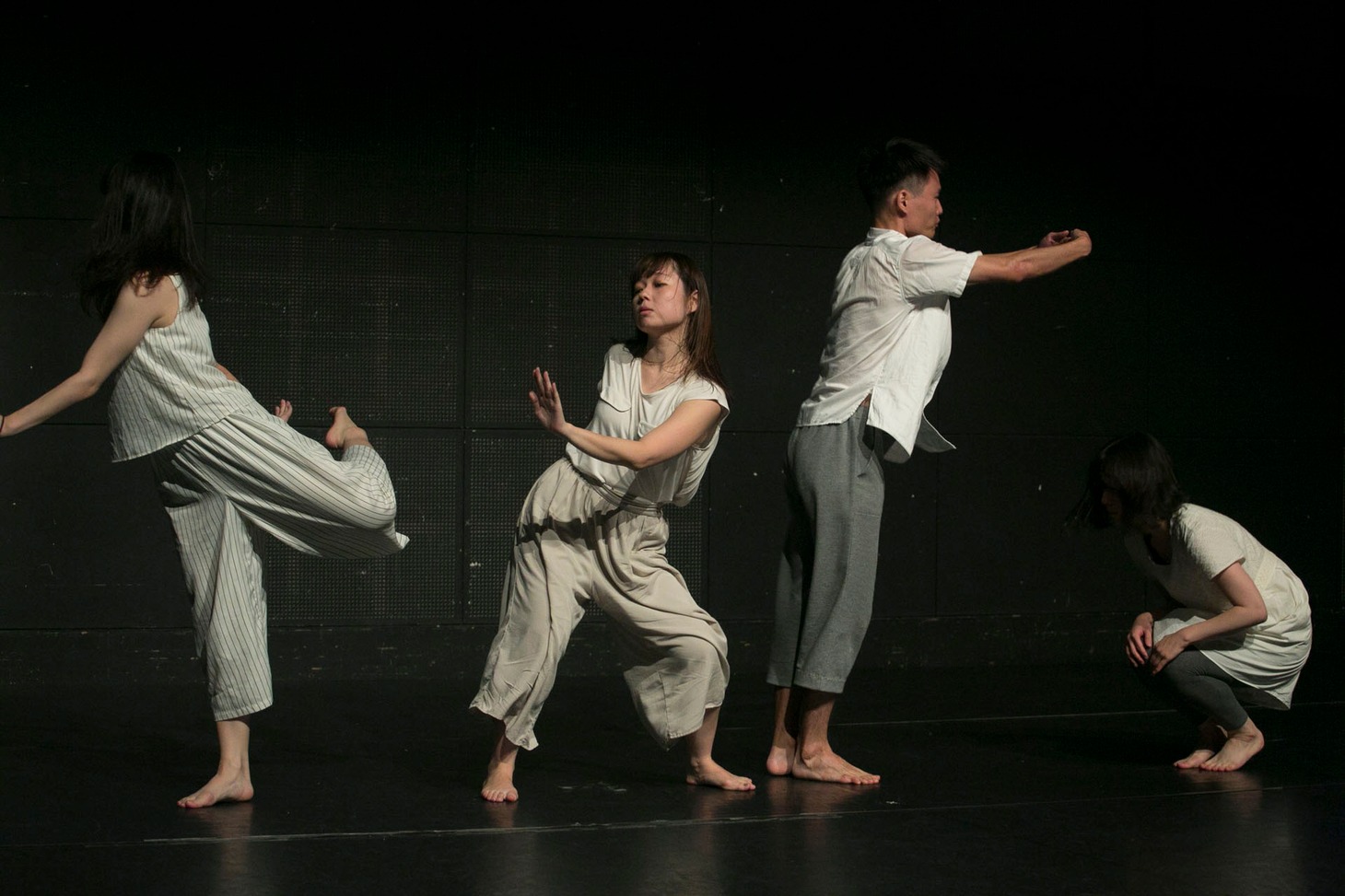 過去公演「We'll dance a dance」より。（撮影：影山あやの）