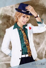 橋本真一扮するニコラ・フランチェスカ。