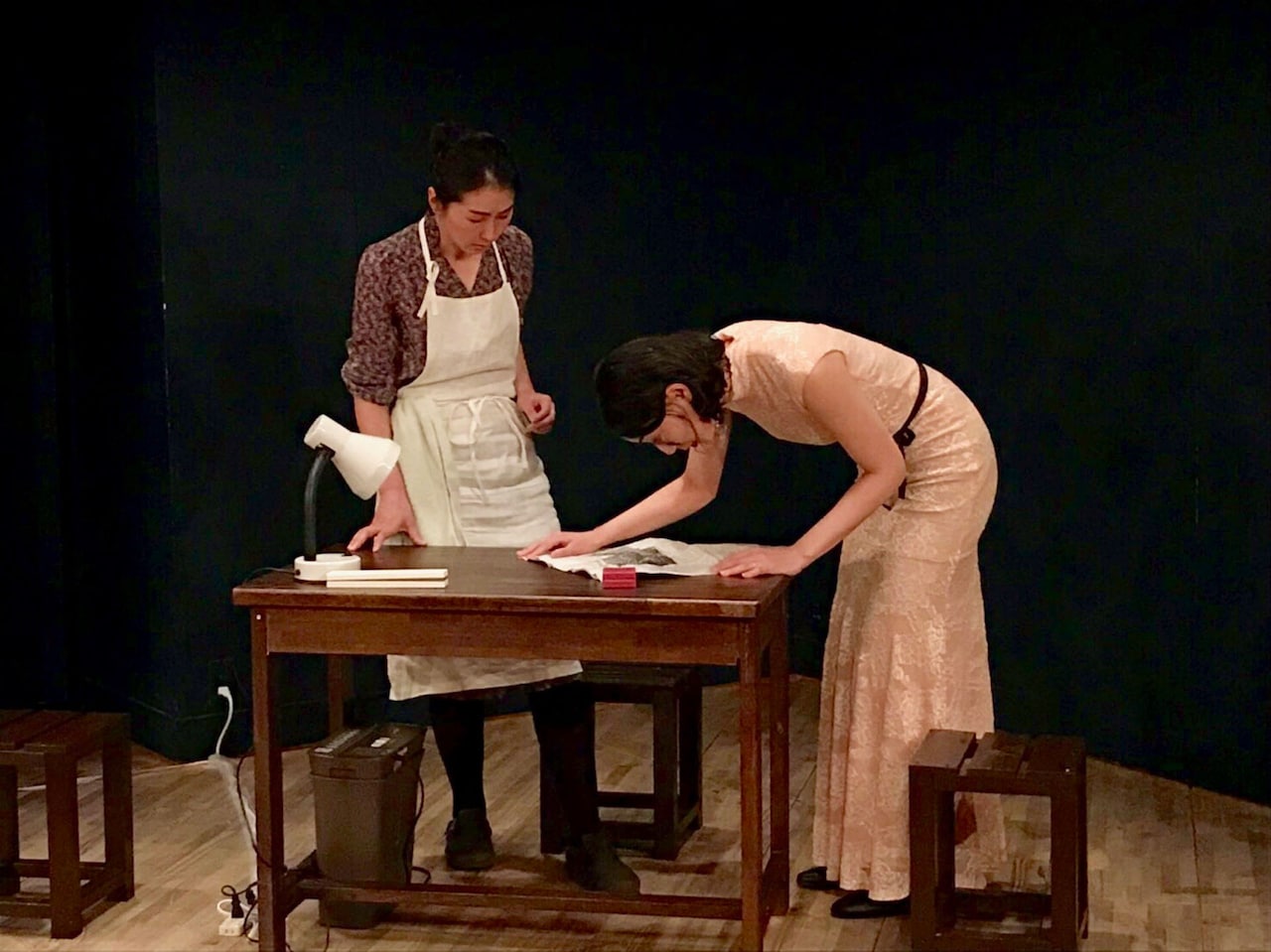 “日本人とは何者か？”探る、ハツビロコウ「国粋主義者のための戦争寓話」