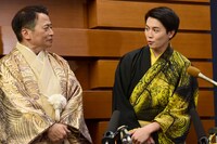 左からラサール石井、内藤大希。