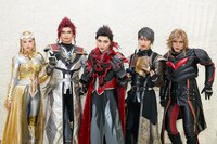 左からカミーラ役の相楽伊織、イーヴィルティガ役の友常勇気、ウルトラマンベリアル役の校條拳太朗、ジャグラス ジャグラー役の谷佳樹、ダークザギ役の古谷大和。