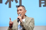 作・演出・振付の中村龍史。