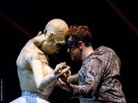 「BLIND」より。（photo:Patrick Argirakis）