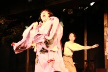 浮世企画「誰そ彼」より。（撮影：奥山郁）