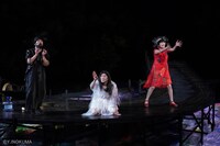 「寿歌」野外劇場「有度」での公演より。