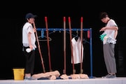贅沢貧乏「ミクスチュア」より。(Photo by Hideto Maezawa)