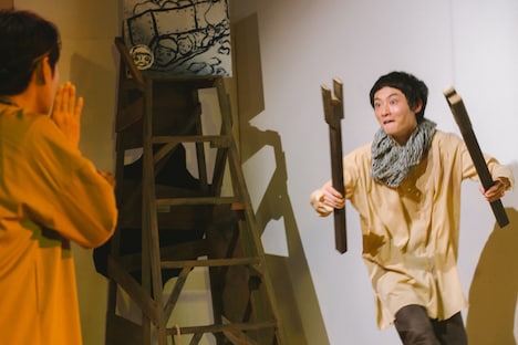 シラカン 第6回公演「蜜をそ削ぐ」より。(Photo by takaramahaya)