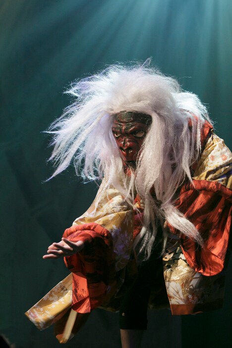 「猩獣-shoju-」過去公演より。