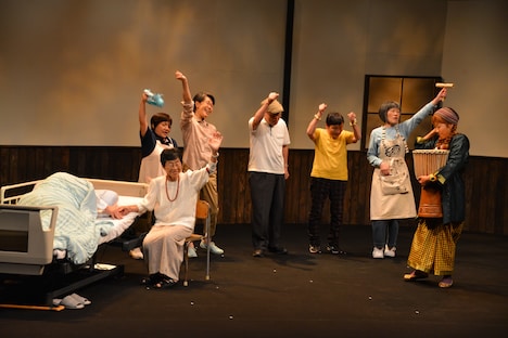 老いのプレーパーク 発表公演「老人ハイスクールDX」稽古の様子。