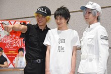 「体内活劇『はたらく細胞II』」囲み取材より、左から君沢ユウキ、杉江大志、北村諒。