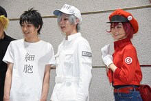 「体内活劇『はたらく細胞II』」囲み取材より、左から杉江大志、北村諒、川村海乃。