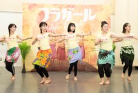 「フラガール -dance for smile-」稽古場より。（撮影：川野結李歌）