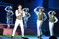 ミュージカル「ラヴズ・レイバーズ・ロスト -恋の骨折り損-」より。