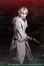 染谷俊之扮する鶴丸国永。