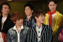 「どれミゼラブル！」囲み取材より、中央左が室龍太（関西ジャニーズJr.）、中央右が松本幸大（宇宙Six / ジャニーズJr.）。