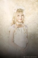 種村梨白花扮するロザリンド・イスタリ。