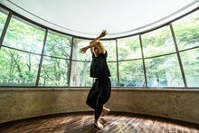 小尻健太(c)momoko japan