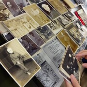 歌舞伎ブロマイド1万枚のデジタル化と保存目指す、松竹大谷図書館のCF第8弾