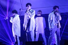 FlowBack「do not hesitate ～0人ライブ～」の様子。