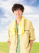 向野章太郎の扮装ビジュアル。