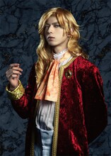 小松準弥扮するアンドレア・カバルカンティ侯爵。