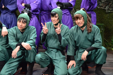 左から七松小平太役の木村優良、食満留三郎役の秋沢健太朗、善法寺伊作役の反橋宗一郎。