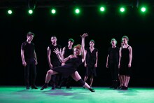 バットシェバ舞踊団 / オハッド・ナハリン「Venezuela-ベネズエラ」より。（Photo:Ascaf Avraham）