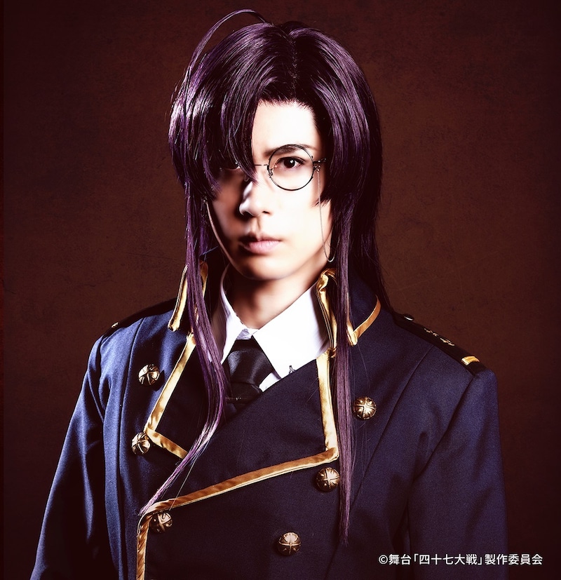 上杉輝扮する岡山さん。