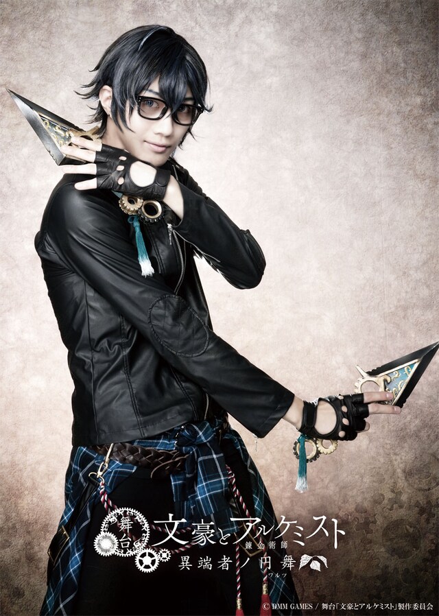 小坂涼太郎扮する坂口安吾。