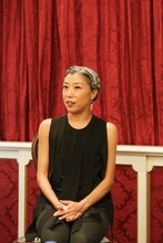 佐東利穂子（photo by Arnold Groeschel）