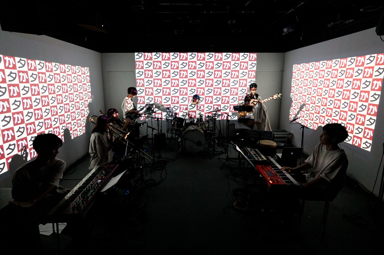 “音楽”で“音楽”以外のことを描く、東京塩麹の新作ライブ「ジャーニー」開幕