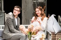 レッドトーチ・シアター「三人姉妹」1幕より。（撮影：後藤敦司）