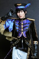 縣豪紀扮する睦月始。