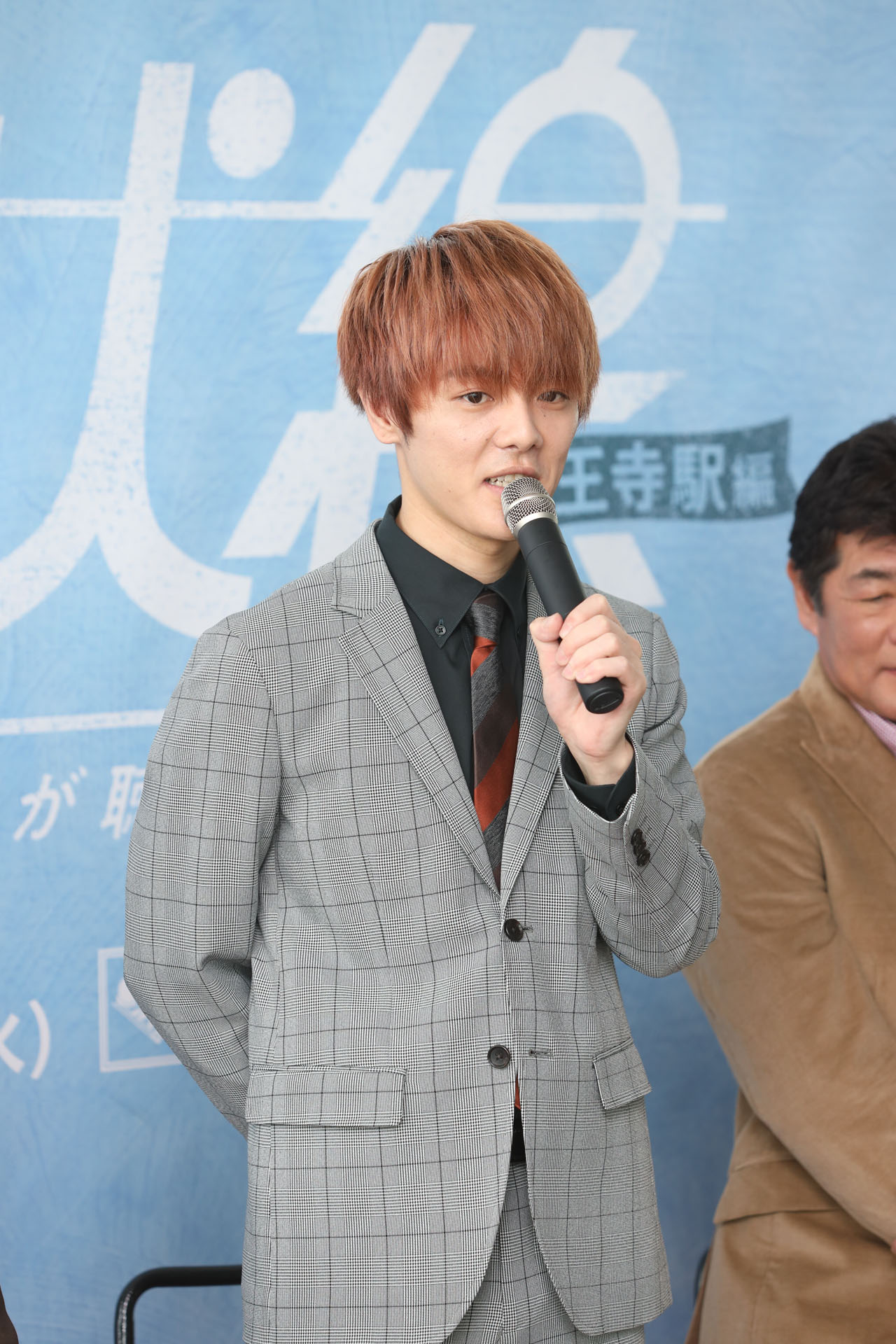 室龍太
