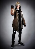 才川コージ扮する傭兵（ナワーブ・サベダー）。