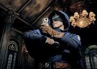 千葉瑞己扮する占い師（イライ・クラーク）のイメージビジュアル。