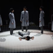 ティーファクトリー「ノート」開幕に川村毅「事件の当事者、目撃者になって」