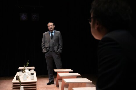 日本のラジオ 10月本公演「ナイゲン 暴力団版」より。(撮影:保坂萌)