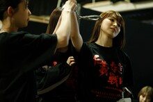 「博多座開場20周年記念 AKB48グループ特別公演」第1部「仁義なき戦い～彼女（おんな）たちの死闘篇～」公開稽古より。