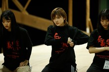 「博多座開場20周年記念 AKB48グループ特別公演」第1部「仁義なき戦い～彼女（おんな）たちの死闘篇～」公開稽古より。