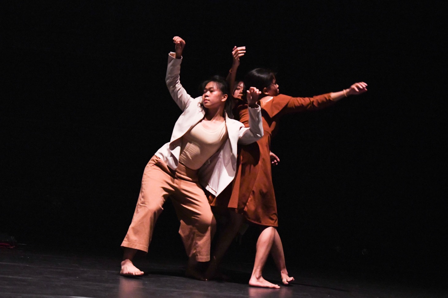 ファンラオ・ダンスカンパニー「Bamboo Talk」「PhuYing」より。