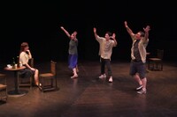 よこしまブロッコリー 第22回本公演「ライフ─selection─」より。（撮影影：構久夫）