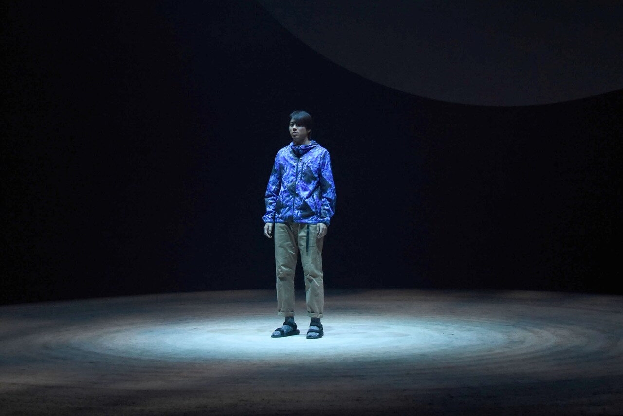 世田谷パブリックシアター＋エッチビイ「終わりのない」より。