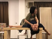 突劇金魚 第21回公演「墓場のオサムと機嫌のいい幽霊」稽古の様子。